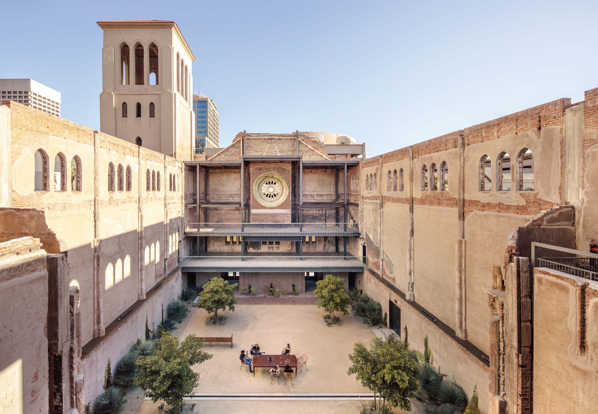 Monroe Street Abbey courtyard